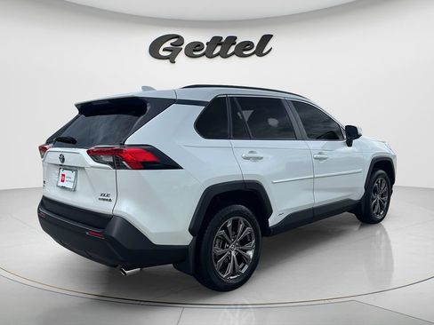 Used 2023 Toyota RAV4 XLE Premium AWD/4WD image 4