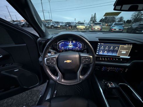 Used 2022 Chevrolet Silverado 1500 LTZ w/ LTZ Premium Package image 11