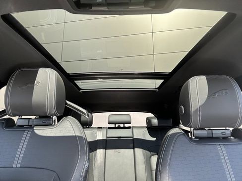 New 2026 Jaguar F-PACE R-Dynamic S image 3