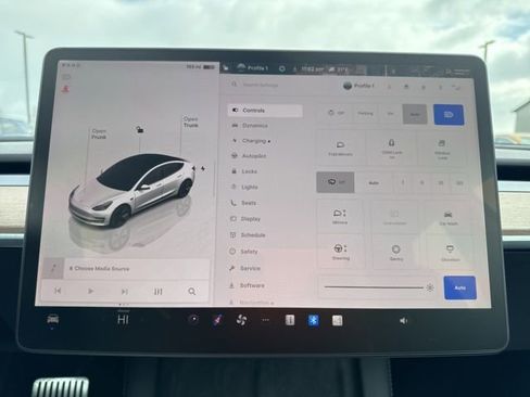 Used 2022 Tesla Model 3 Long Range image 28