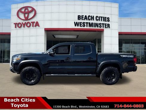 Certified 2019 Toyota Tacoma TRD Off-Road AWD/4WD image 6