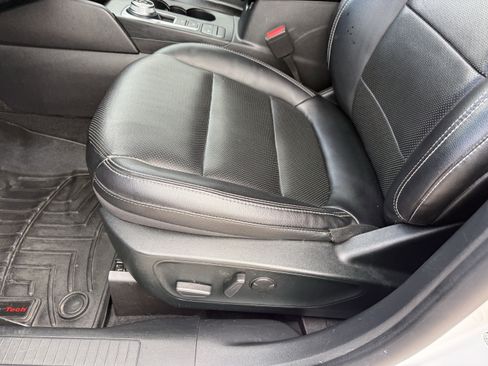 Used 2022 Ford Escape SEL FWD image 29