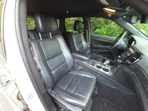 Used 2019 Jeep Grand Cherokee Limited RWD image 24