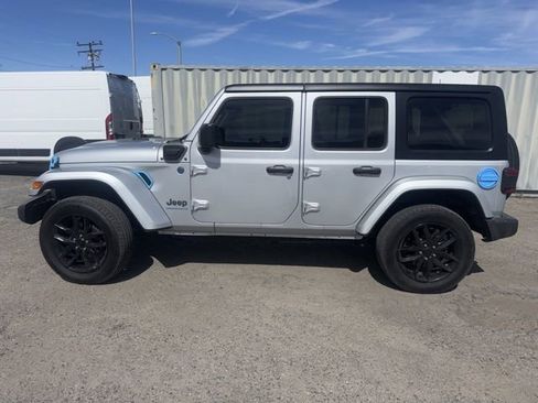 Used 2024 Jeep Wrangler Unlimited w/ Dual Top Group image 8