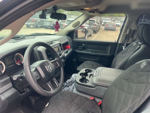 Used 2017 RAM 1500 Express w/ Black Ram 1500 Express Group image 2