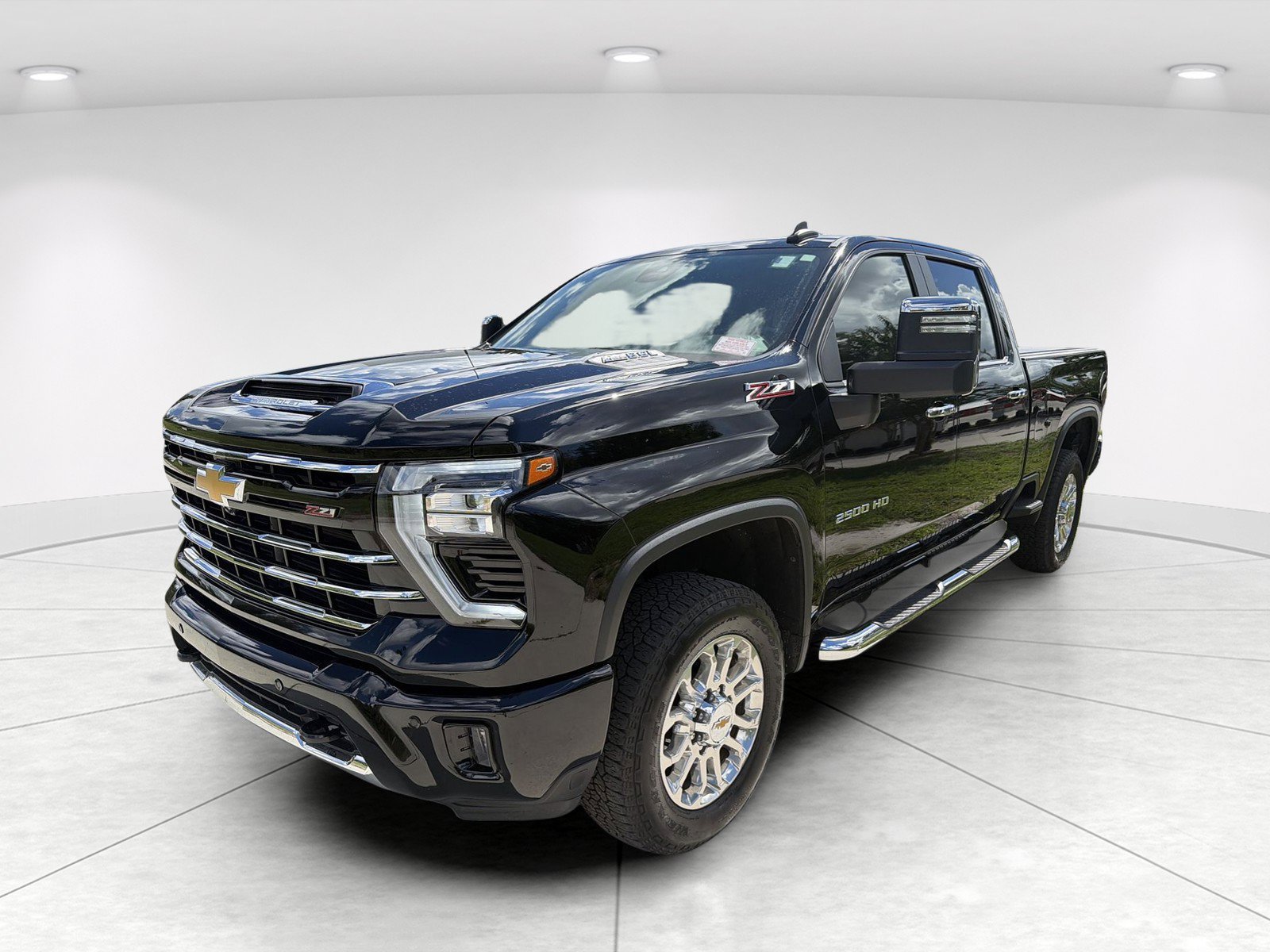 Used 2025 Chevrolet Silverado 2500 LT w/ Z71 Chrome Sport Edition AWD/4WD image 8