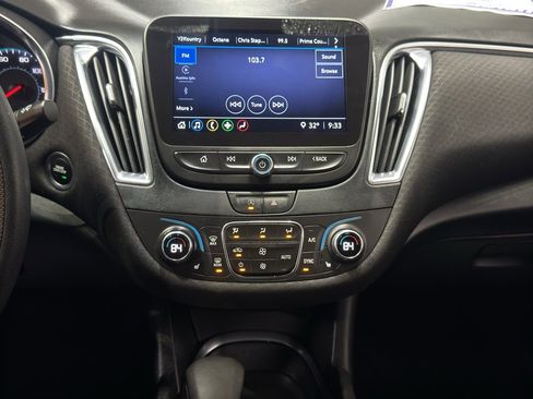 Used 2021 Chevrolet Malibu LT image 26