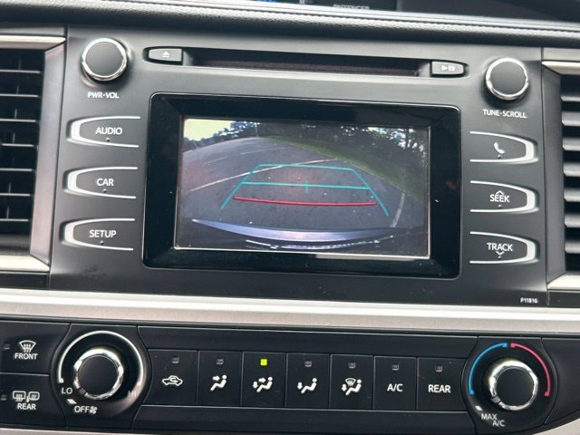 Used 2019 Toyota Highlander LE AWD/4WD image 48