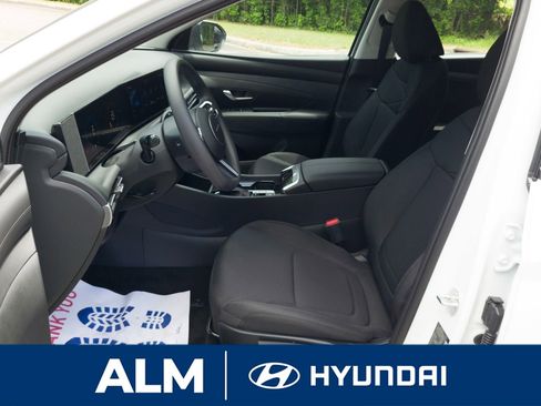 New 2025 Hyundai Tucson SE image 12