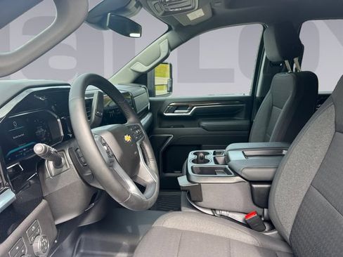 Used 2026 Chevrolet Silverado 2500 LT w/ Convenience Package AWD/4WD image 10