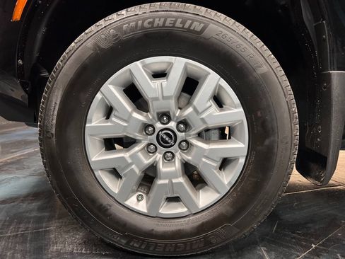 Used 2023 Nissan Frontier SV w/ Technology Package image 22