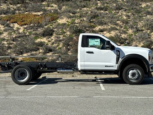 New 2025 Ford F550 XL image 3