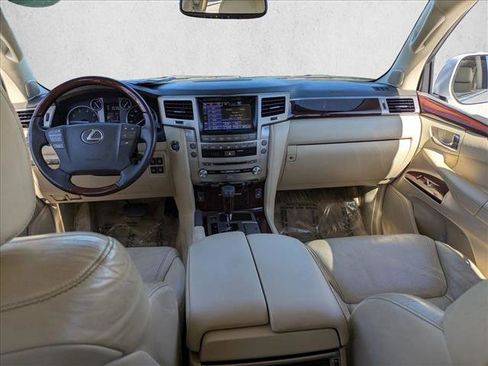Used 2015 Lexus LX 570 image 18