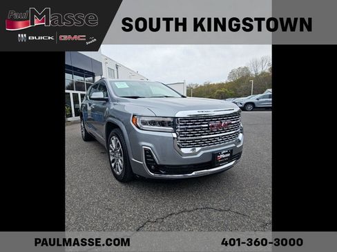 Used 2023 GMC Acadia Denali w/ Denali Ultimate Package AWD/4WD image 3