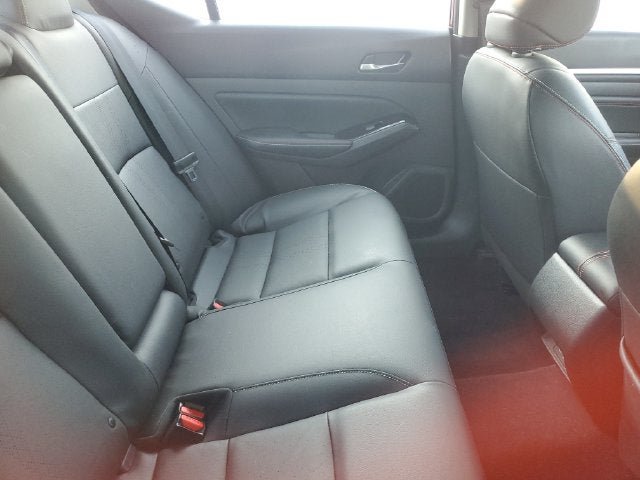 Used 2023 Nissan Altima 2.5 SR w/ SR Premium Package FWD image 9