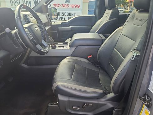Used 2018 Ford F150 Raptor w/ Equipment Group 802A Luxury AWD/4WD image 16