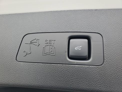 New 2026 Lincoln Corsair Premiere image 30