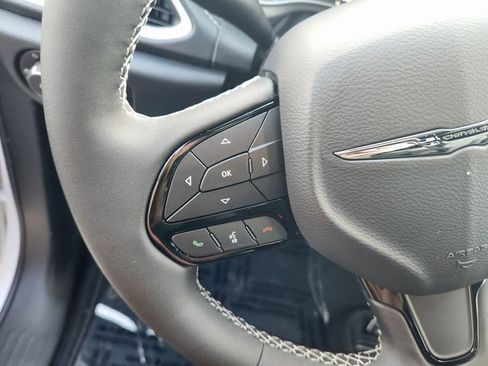 New 2026 Chrysler Pacifica Select w/ S Appearance Package image 22