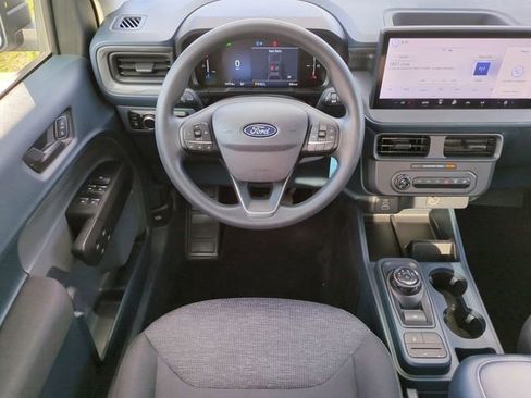 Certified 2025 Ford Maverick XL FWD image 16