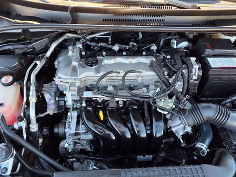 Used 2020 Toyota Corolla LE image 16