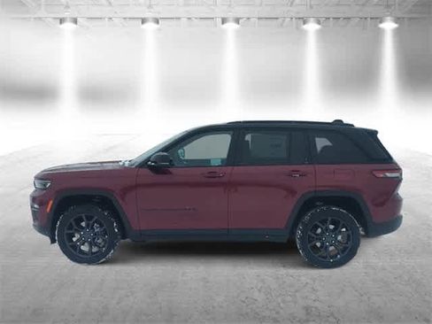New 2025 Jeep Grand Cherokee Limited image 5
