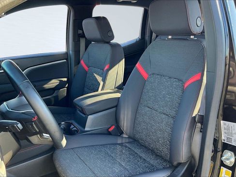 Used 2024 Chevrolet Colorado Z71 w/ Z71 Convenience Package 2 image 25