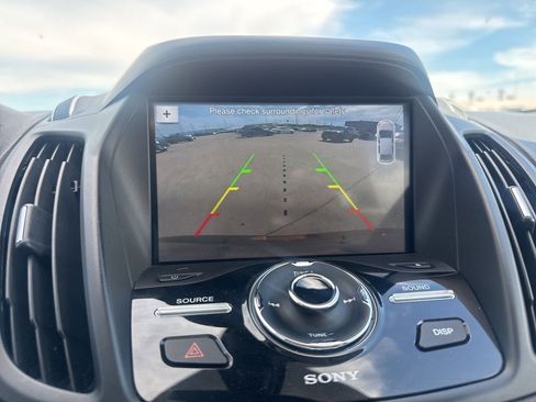 Used 2017 Ford Escape Titanium image 43