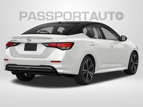 Used 2022 Nissan Sentra SR w/ SR Premium Package FWD image 2