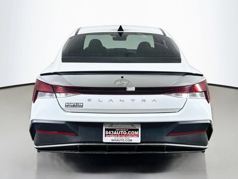 Used 2025 Hyundai Elantra Sport FWD image 6