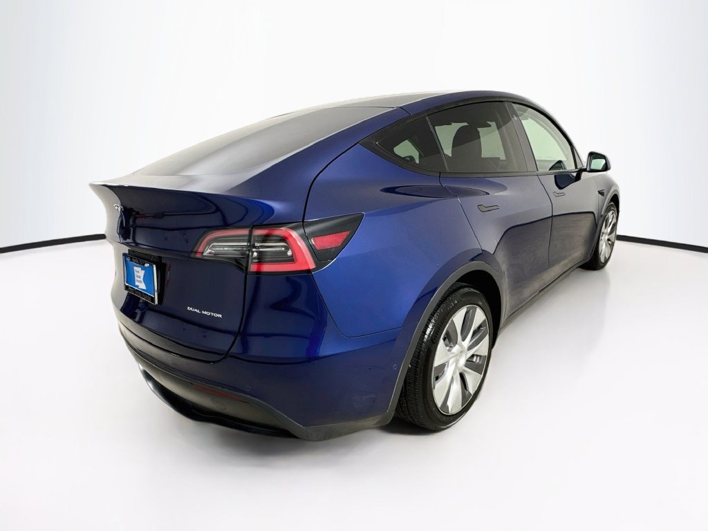 Used 2021 Tesla Model Y Long Range AWD/4WD image 7