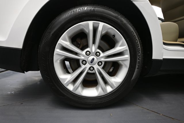 Used 2018 Ford Taurus SE FWD image 10