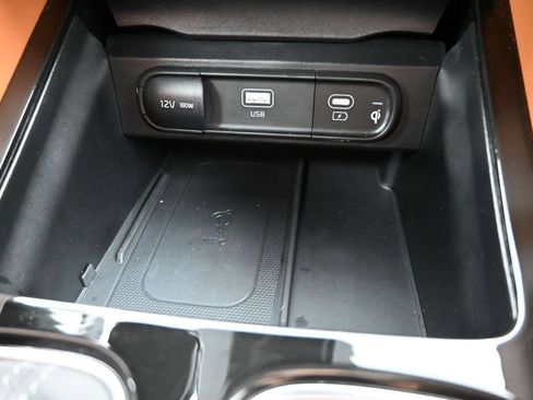Certified 2025 Kia Telluride SX Prestige X-Line AWD/4WD image 24