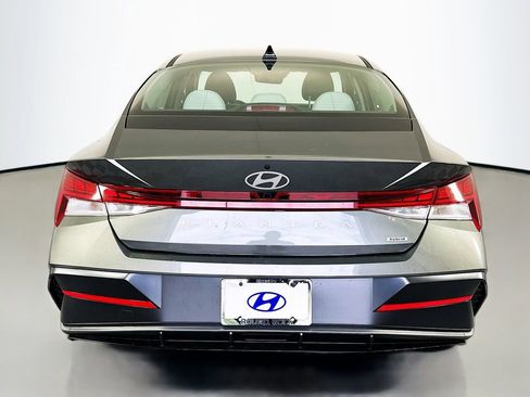 New 2026 Hyundai Elantra Limited image 6