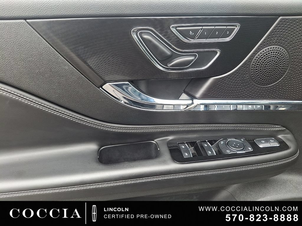 Certified 2023 Lincoln Corsair AWD w/ Equipment Group 101A image 12
