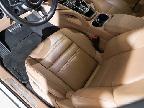 Certified 2021 Porsche Cayenne S AWD/4WD image 14