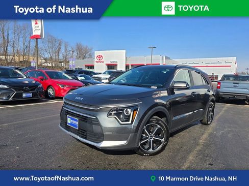 Used 2025 Kia Niro EX image 1