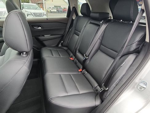 Used 2022 Nissan Rogue SL w/ SL Premium Package image 7