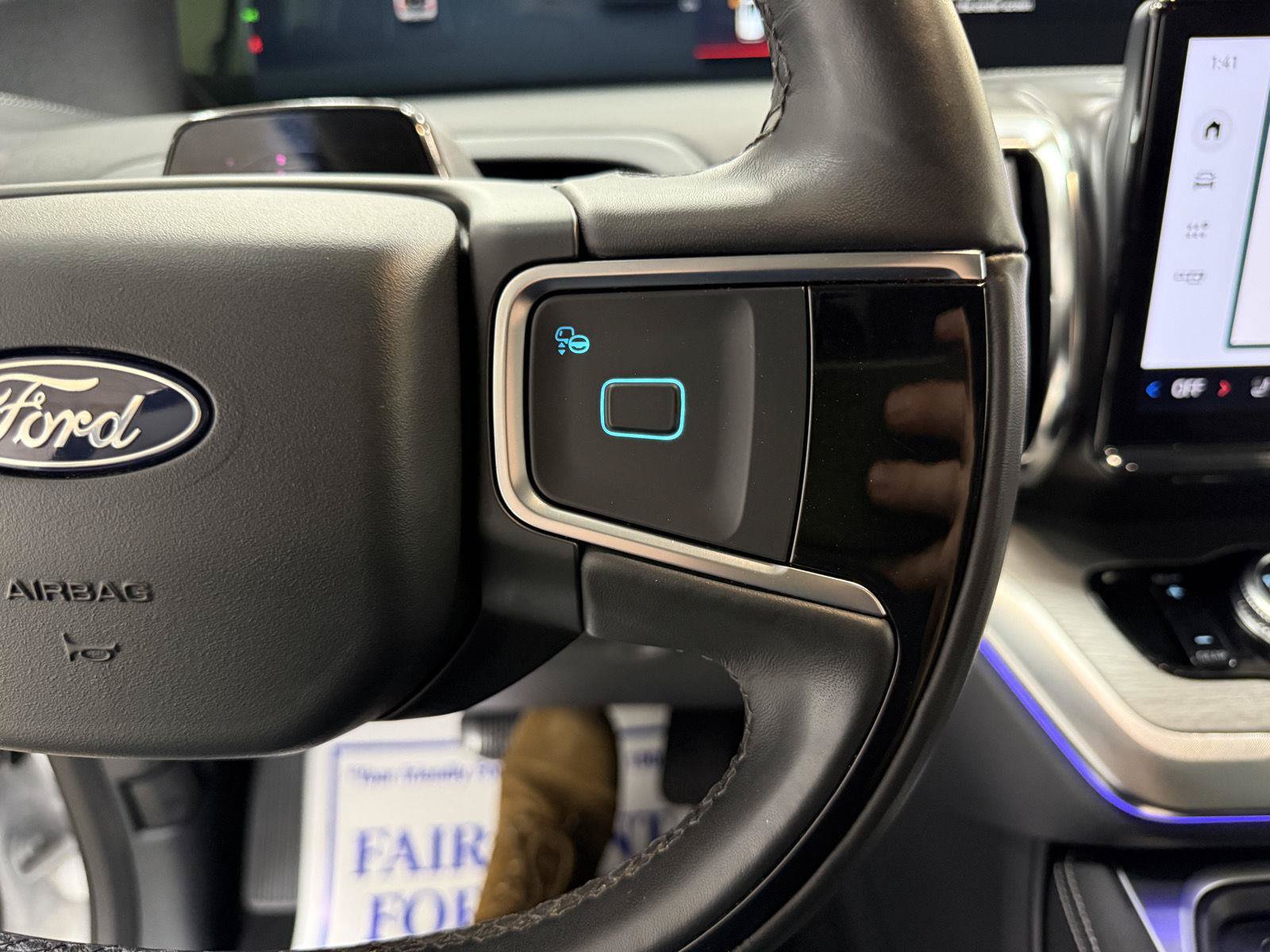 Used 2025 Ford Expedition Max Platinum AWD/4WD image 18