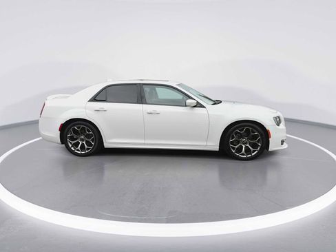 Used 2017 Chrysler 300 S w/ 300S Premium Group image 9