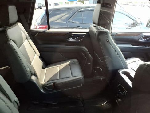 Used 2021 Chevrolet Tahoe High Country image 9