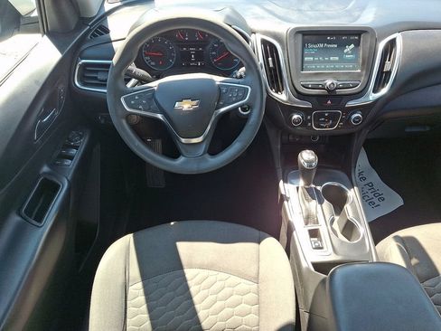 Used 2018 Chevrolet Equinox LT FWD image 12