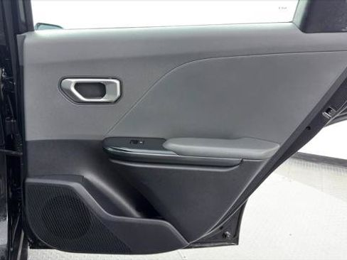 Used 2025 Kia K4 FWD image 19