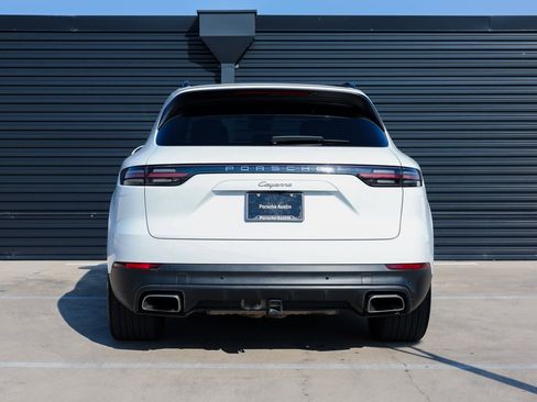 Certified 2023 Porsche Cayenne image 6