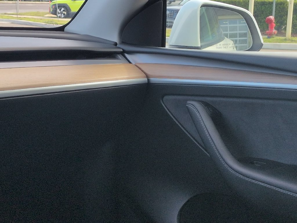 Used 2024 Tesla Model Y Long Range RWD image 23