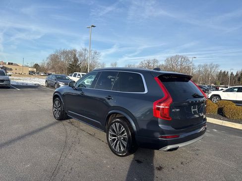 Used 2021 Volvo XC90 T6 Momentum image 5