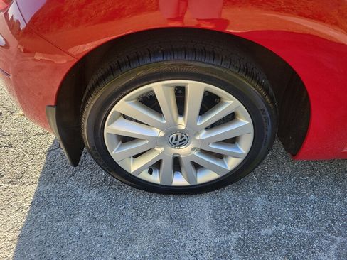 Used 2008 Volkswagen Beetle SE image 23