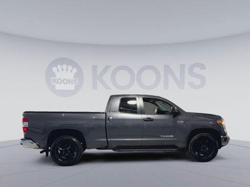 Used 2018 Toyota Tundra SR5 AWD/4WD image 12