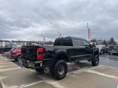 Used 2025 Ford F350 Lariat w/ FX4 Off-Road Package image 9