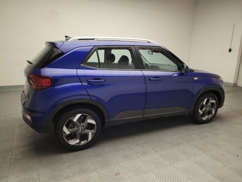 Used 2021 Hyundai Venue SEL w/ Premium Package FWD image 10