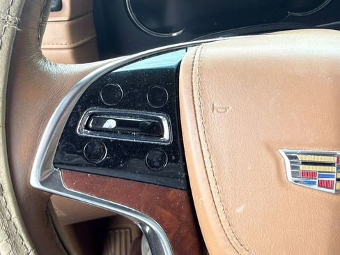Used 2016 Cadillac Escalade ESV Platinum AWD/4WD image 7